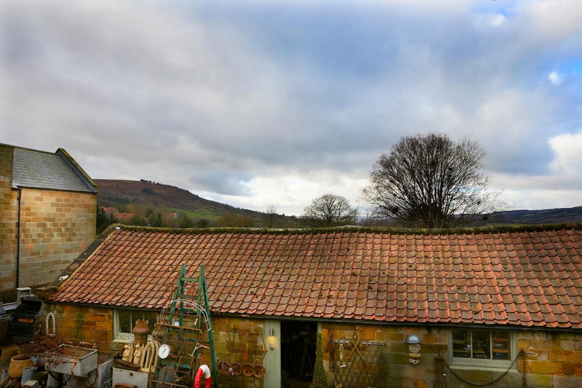 The Old Tackroom, Luxury Barn. Sleights